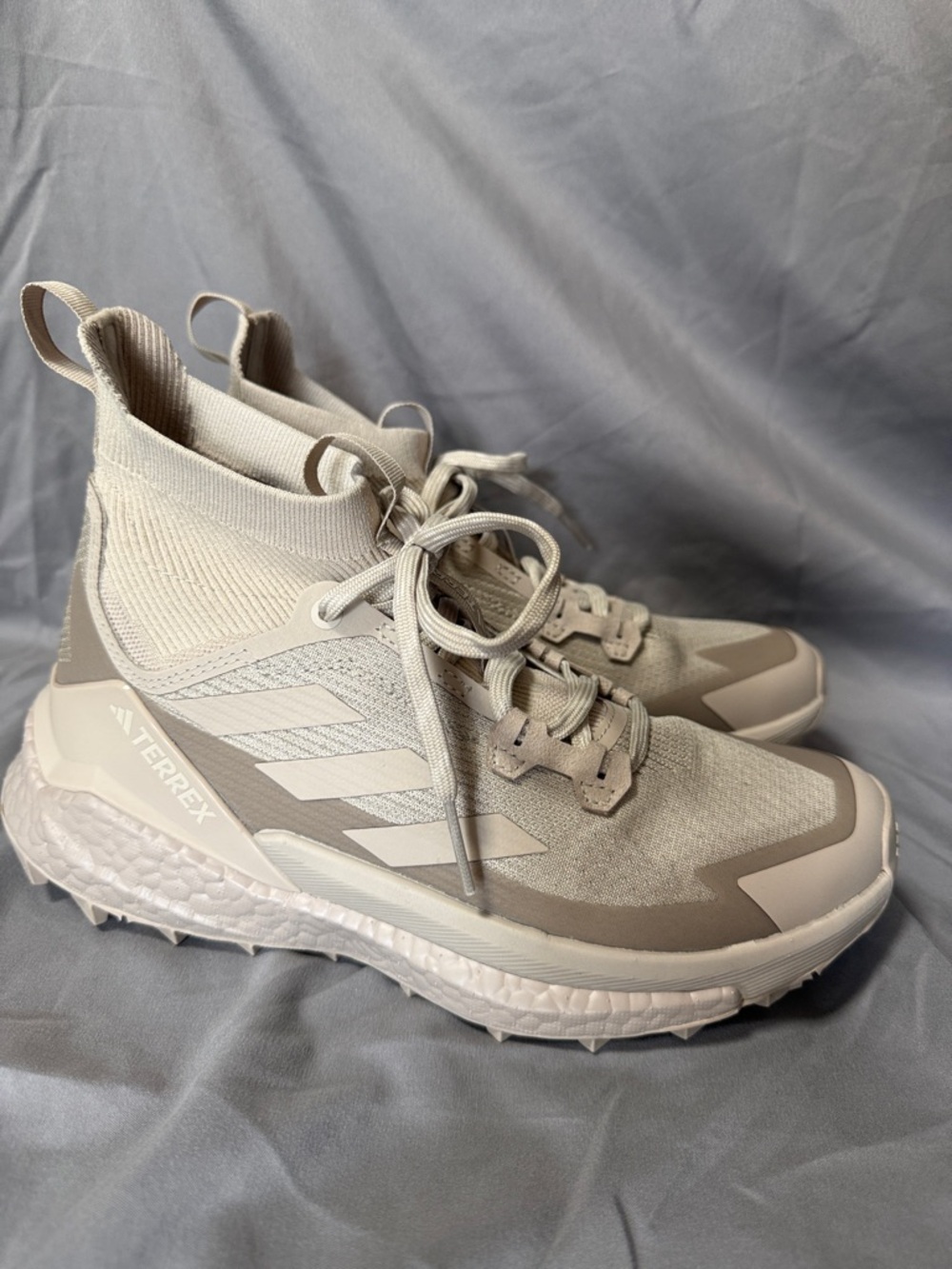 Women’s Light Beige Trail Running Shoes - Picture 4 of 6